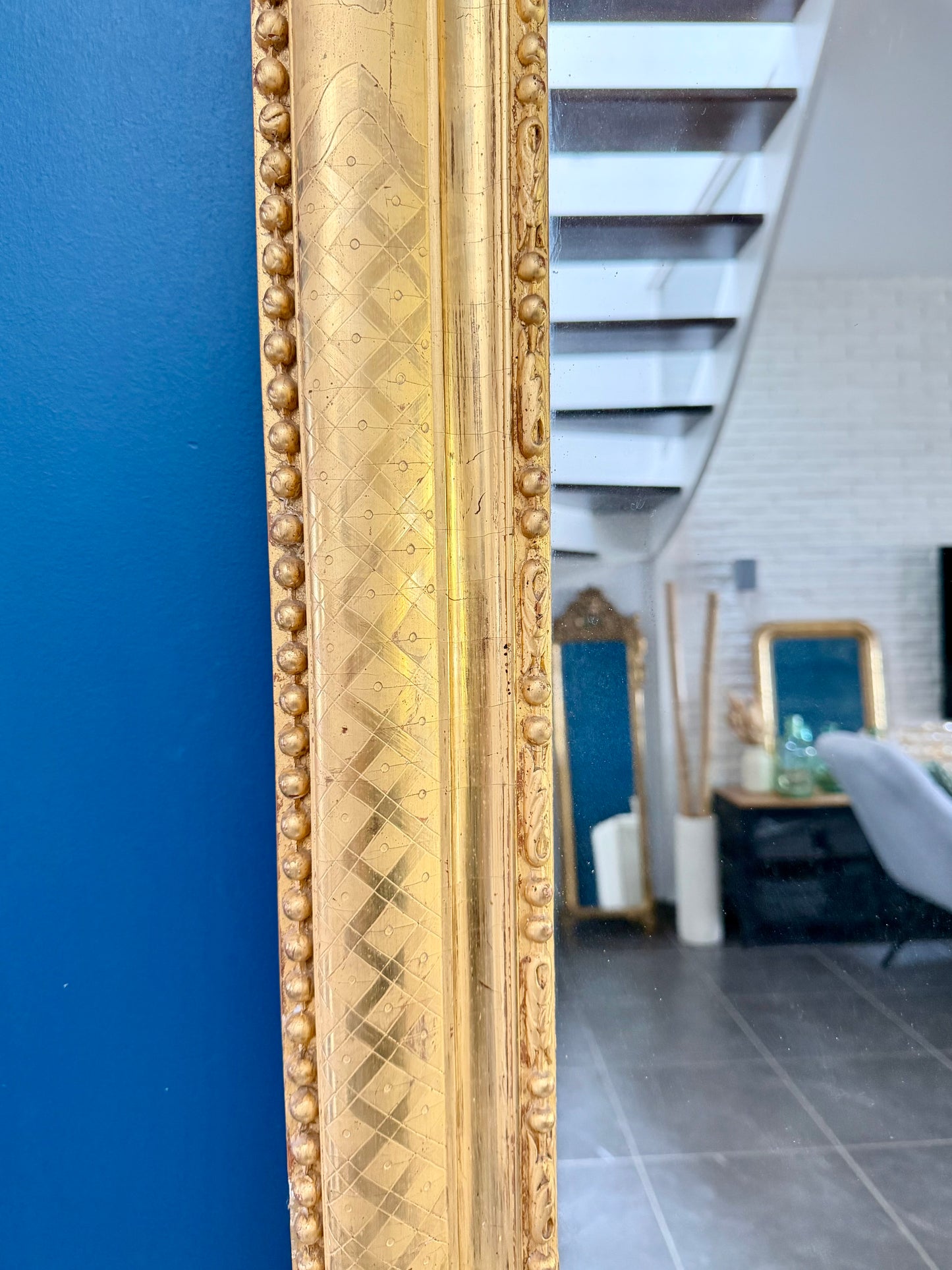 Somptueux miroir ancien Louis Philippe doré à la feuille d’or
