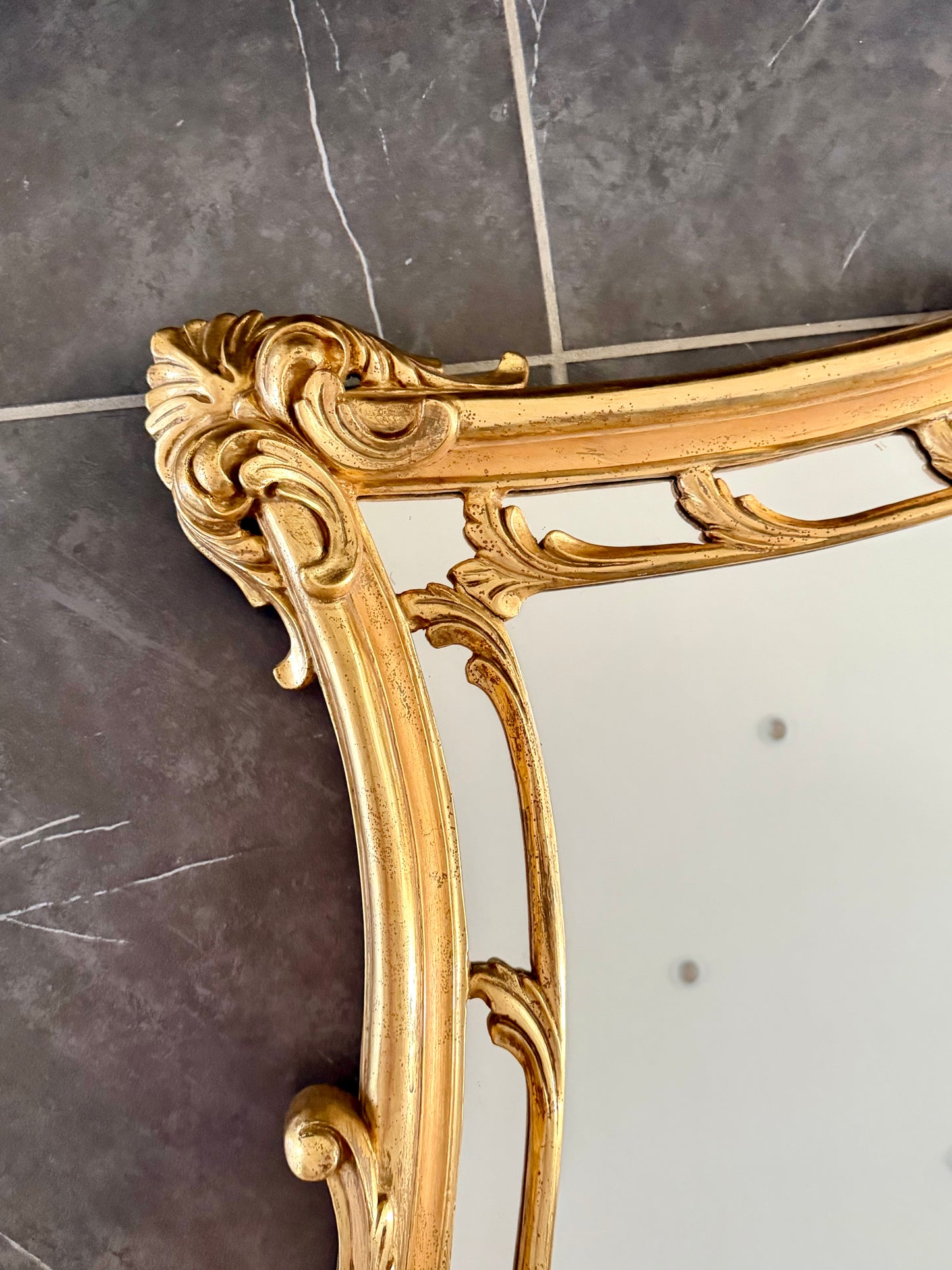 Exceptionnel miroir ancien papillon baroque doré