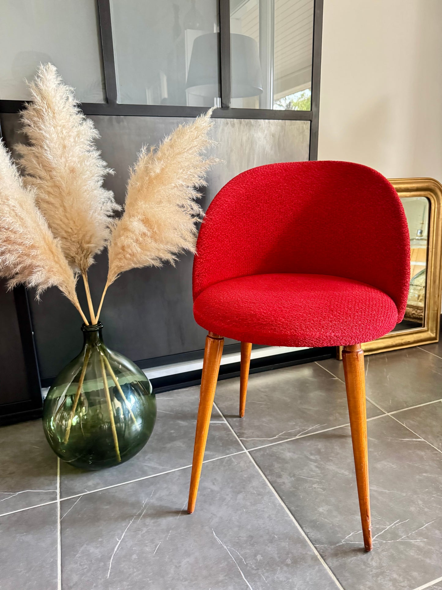 Paire de fauteuils vintage rouges