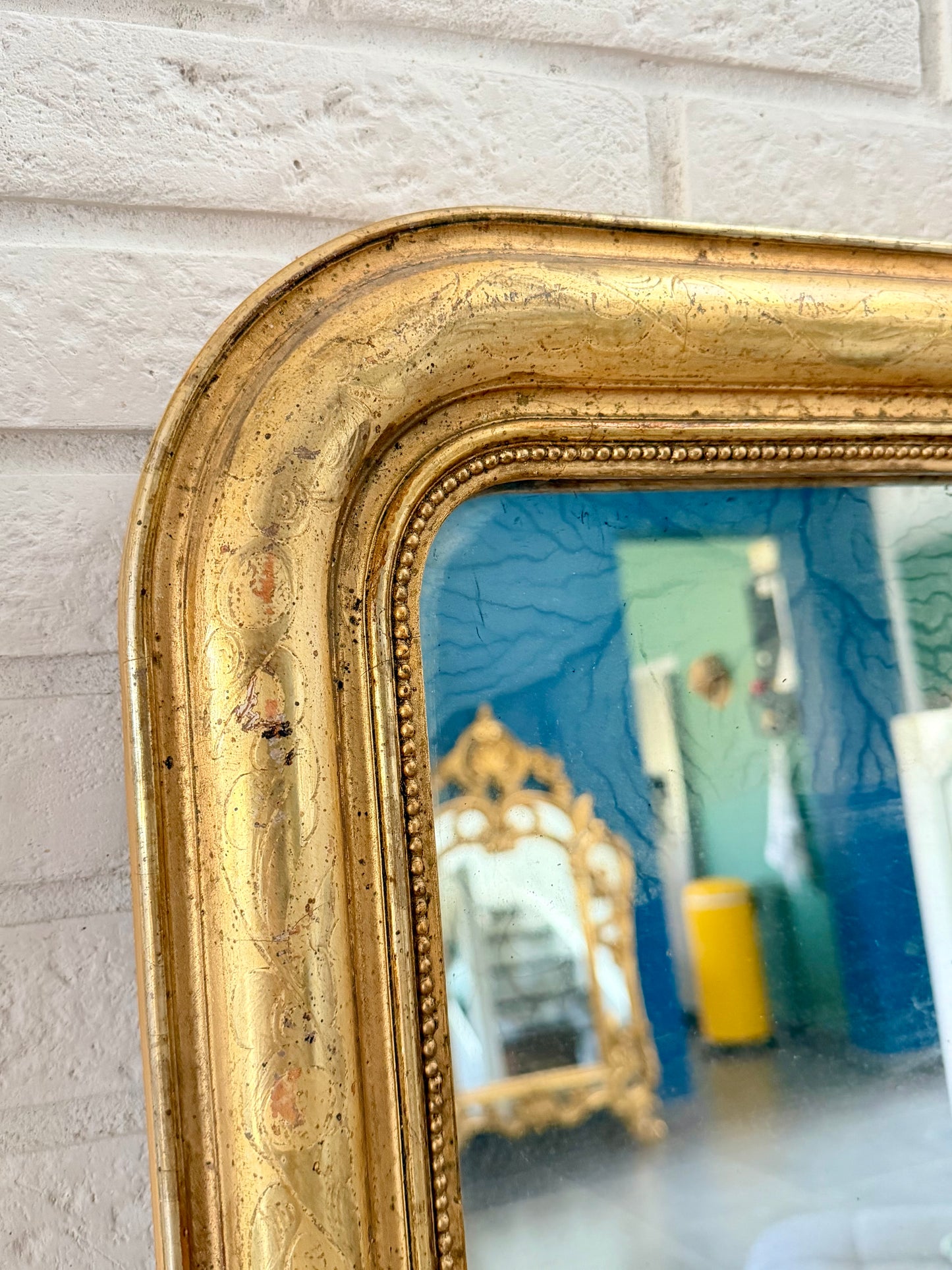 Miroir ancien Louis Philippe doré à la feuille d’or