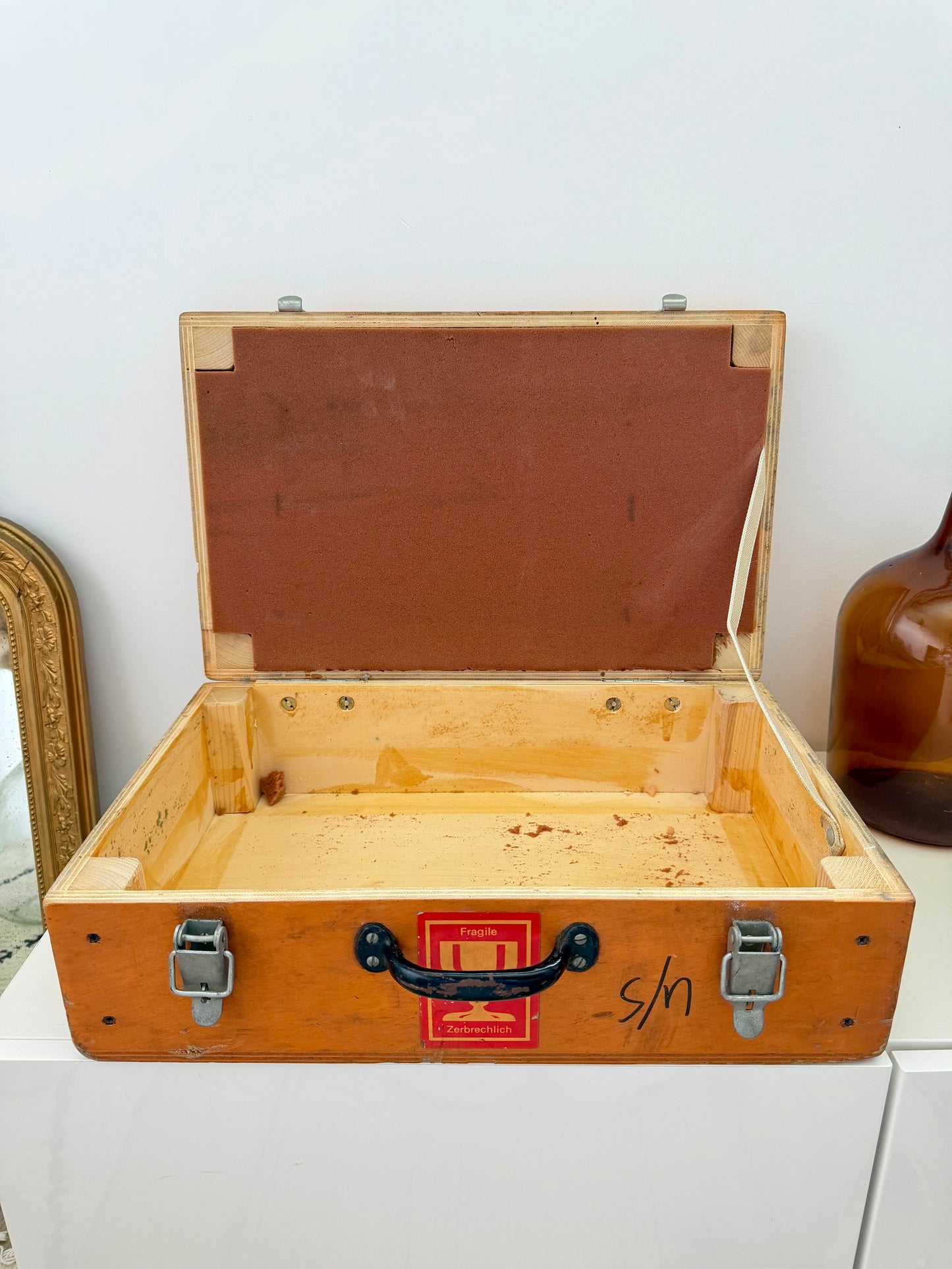Valise vintage industrielle SWISSAIR