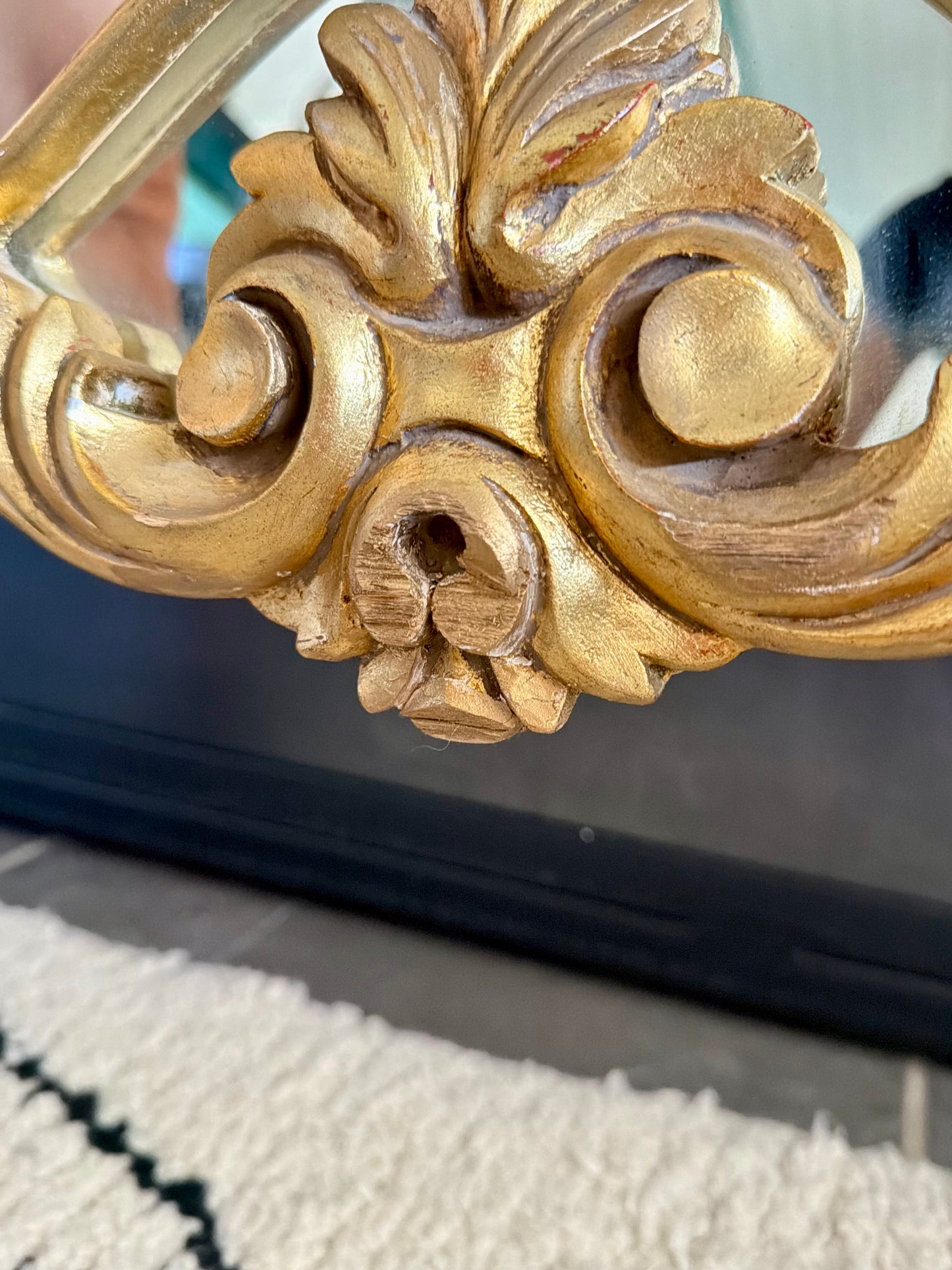 Miroir ancien baroque doré