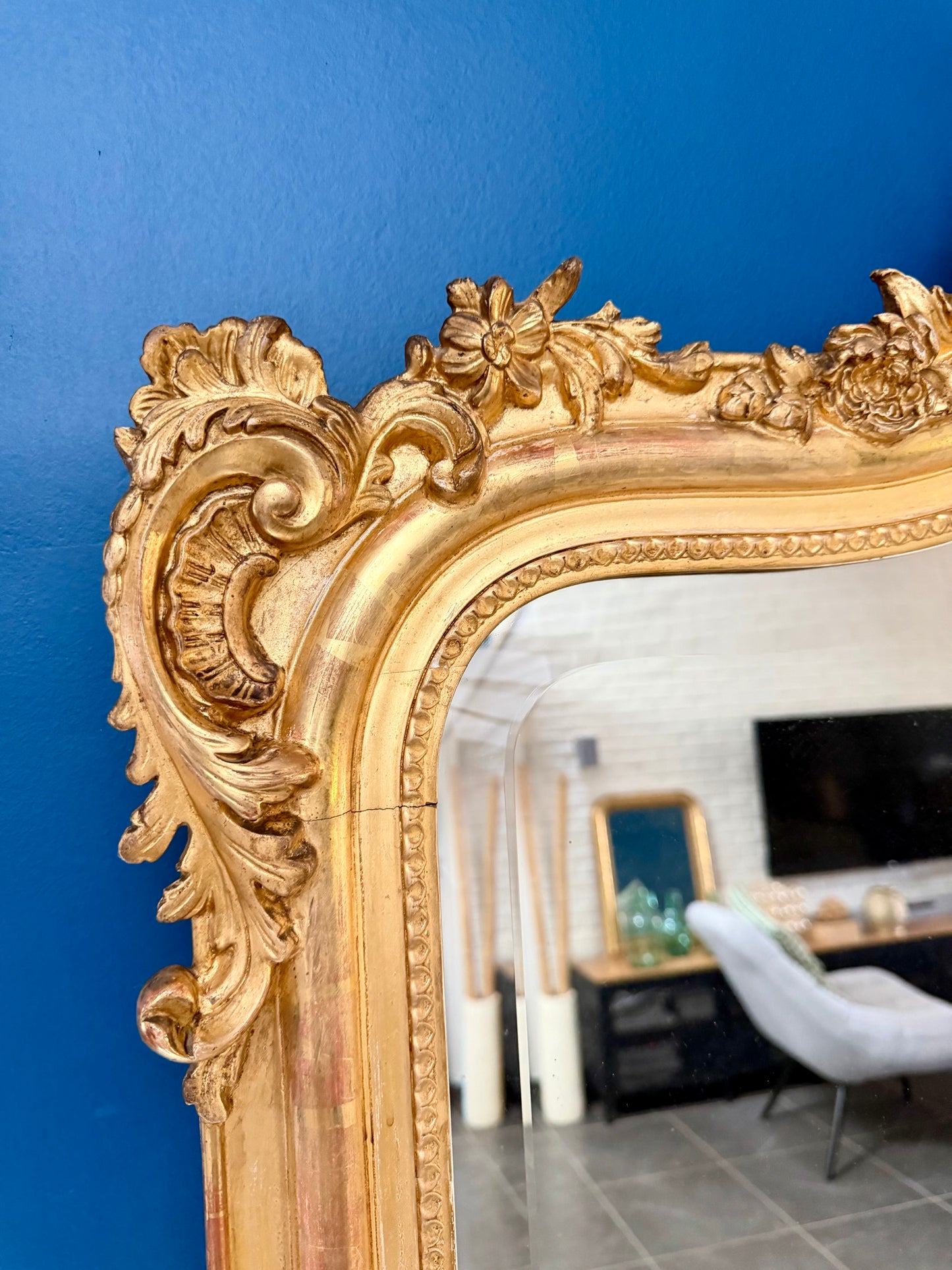 Grand miroir ancien Napoléon III doré à la feuille d’or