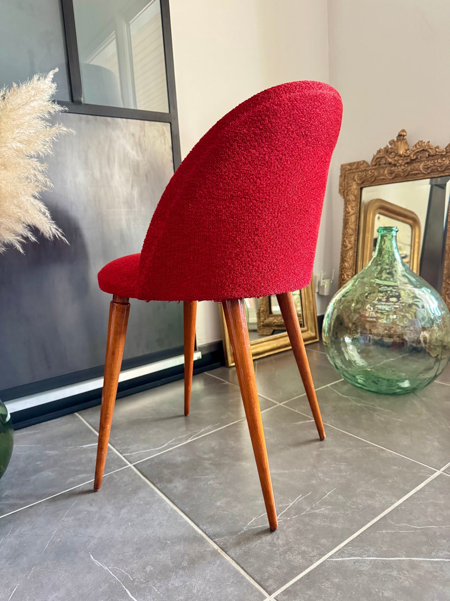 Paire de fauteuils vintage rouges
