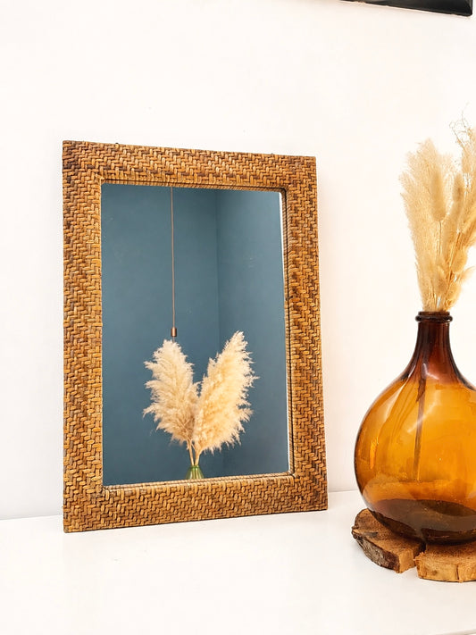 Miroir en rotin tressé
