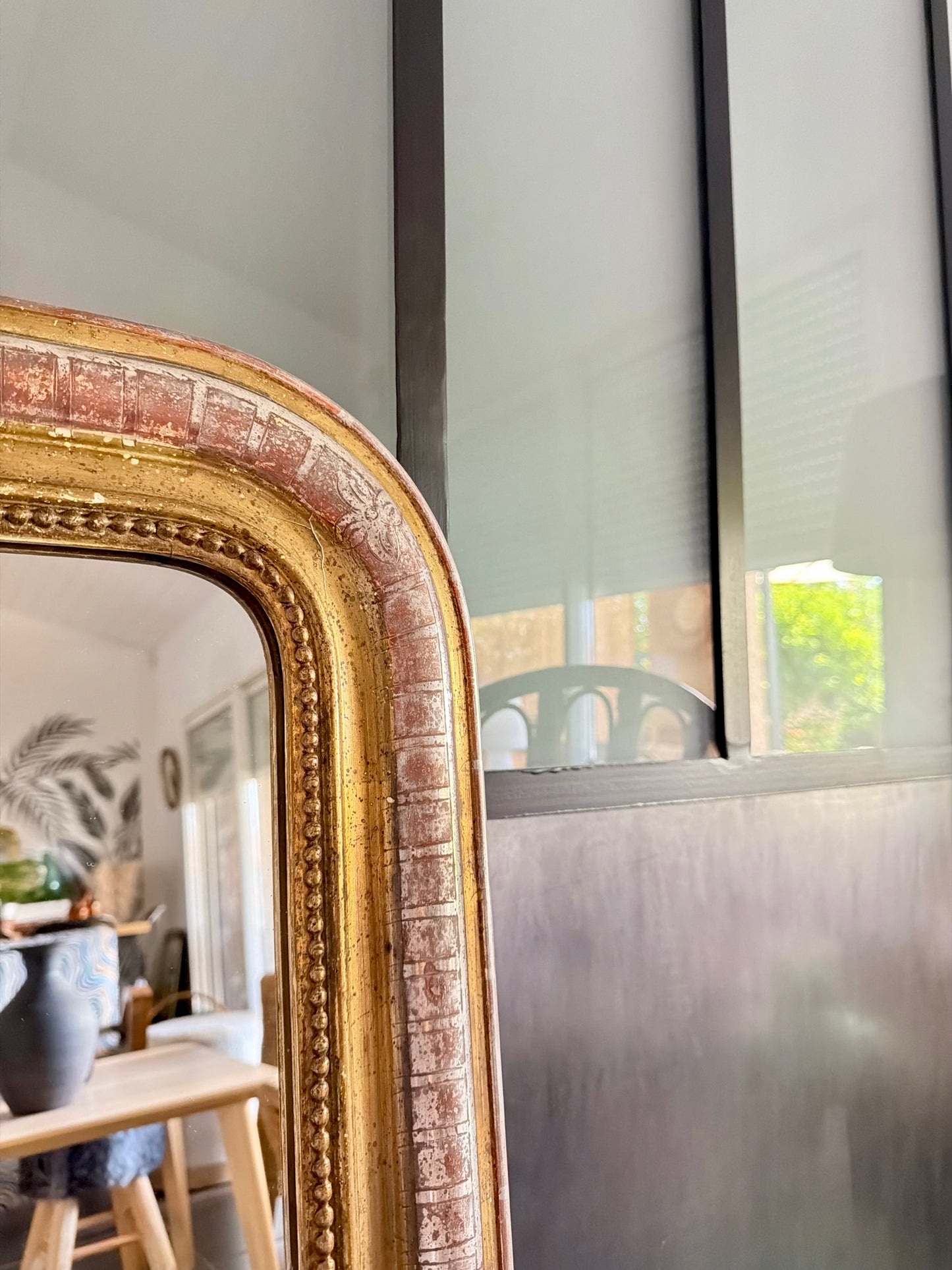 Grand miroir ancien Louis Philippe à la feuille d’argent