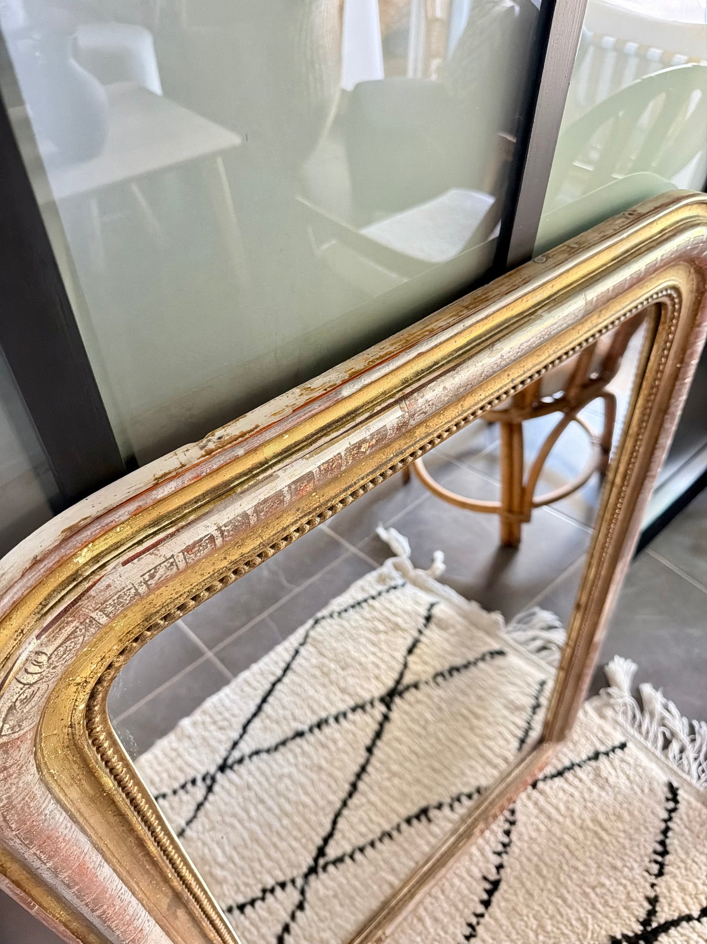 Grand miroir ancien Louis Philippe à la feuille d’argent