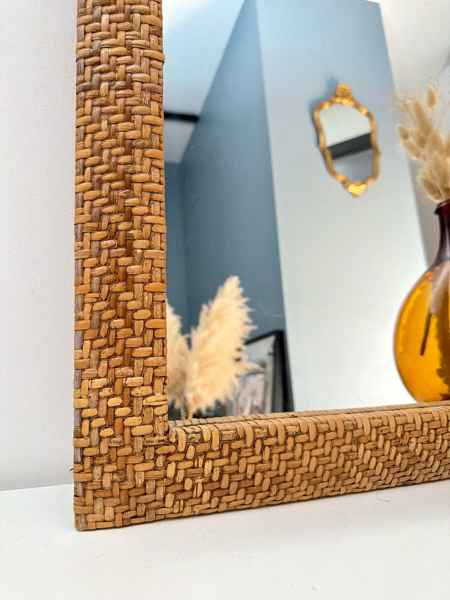 Miroir en rotin tressé