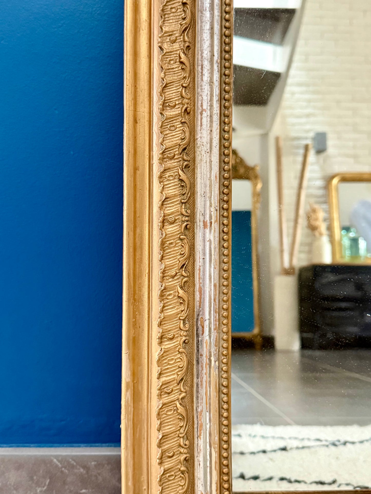 Miroir ancien Louis Philippe doré et subtile feuille d’argent