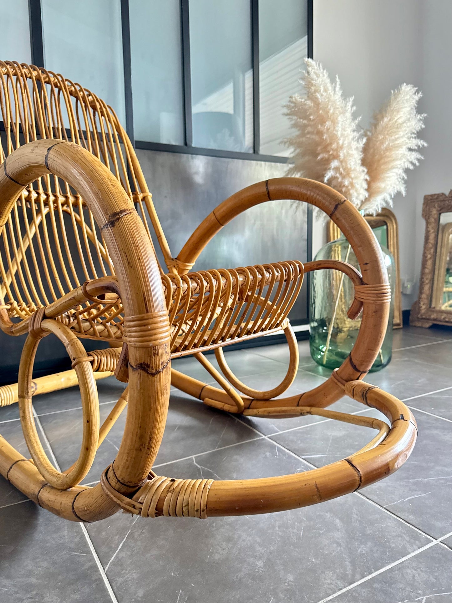 Rocking chair en rotin