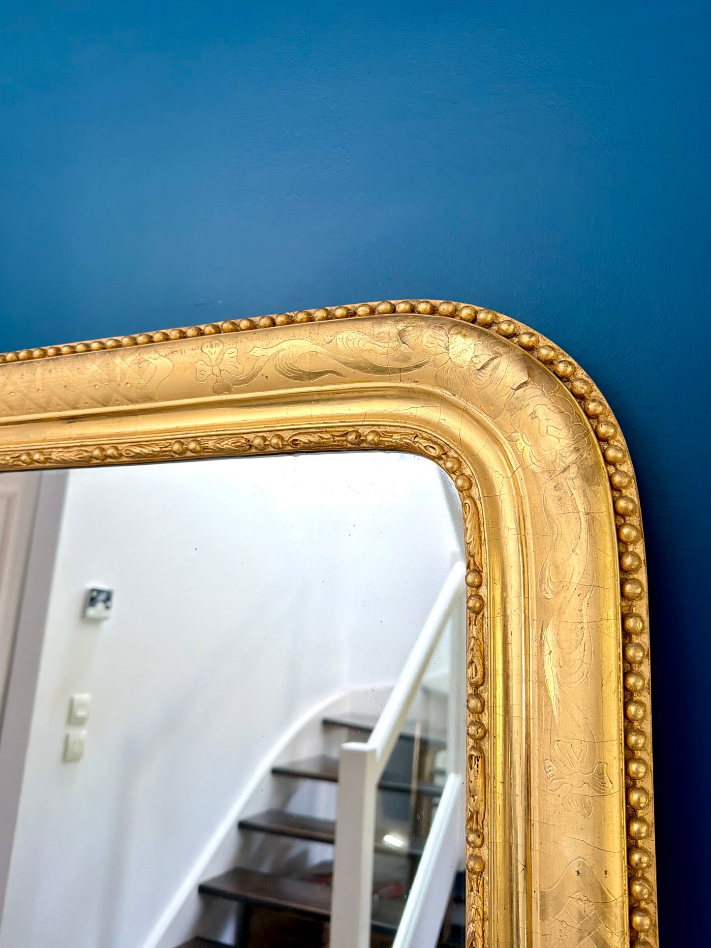 Somptueux miroir ancien Louis Philippe doré à la feuille d’or
