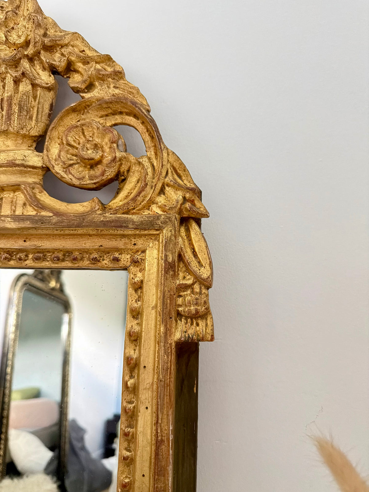 Miroir ancien doré style Louis XVI