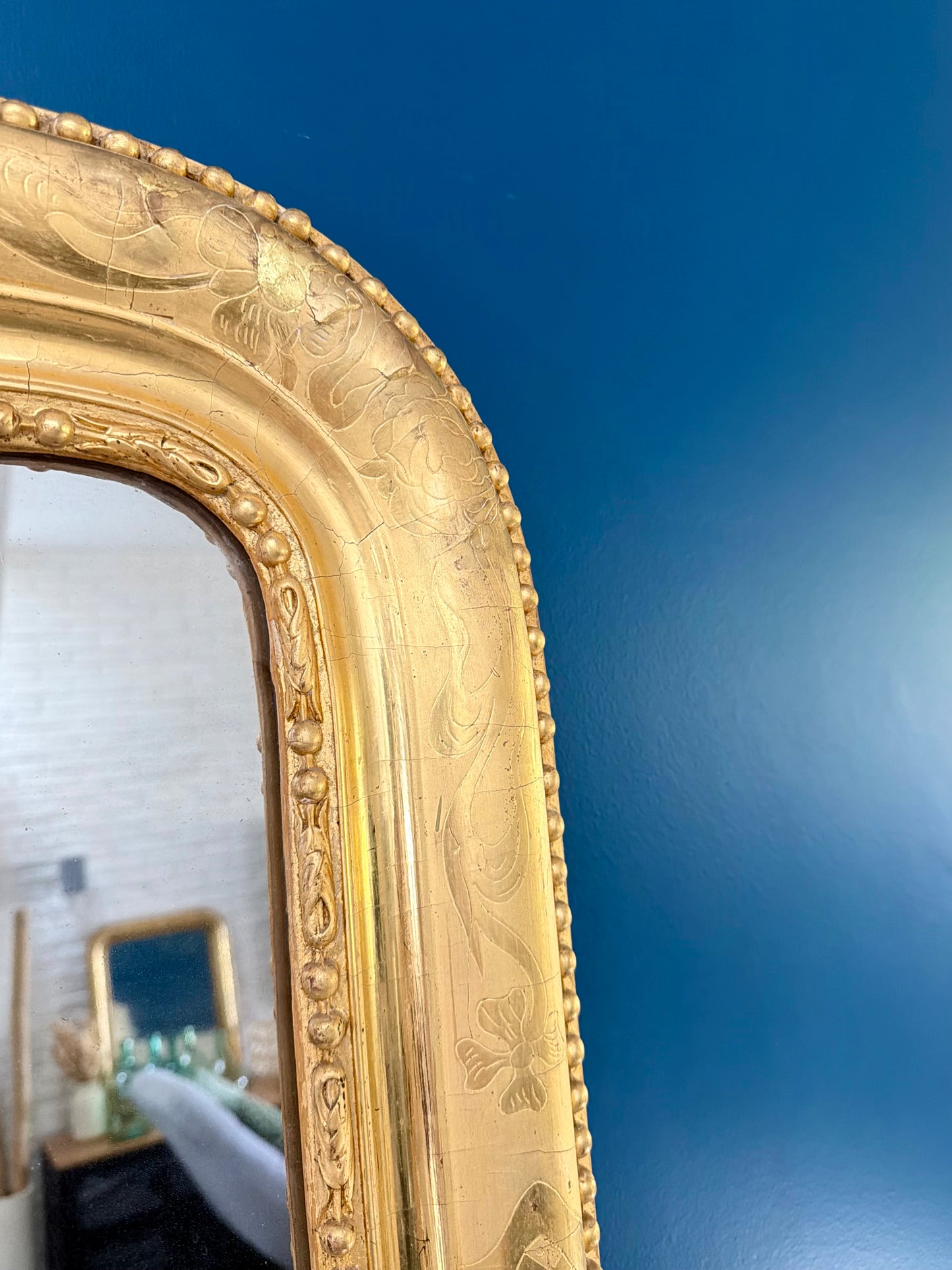 Somptueux miroir ancien Louis Philippe doré à la feuille d’or