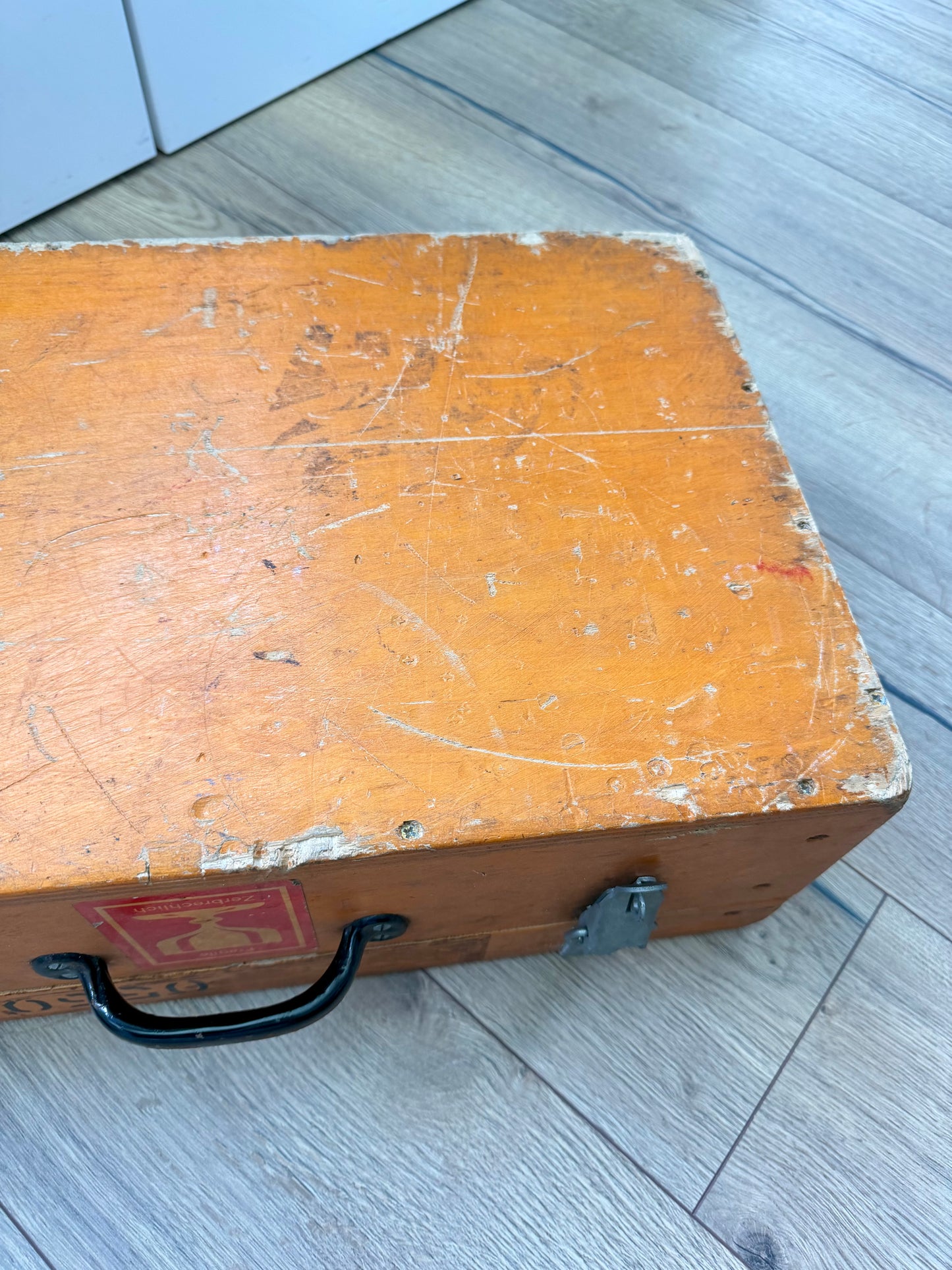 Valise vintage industrielle SWISSAIR