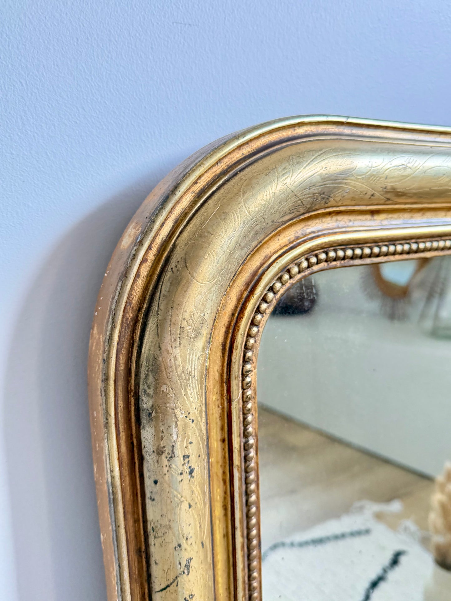 Miroir ancien Louis-Philippe doré à la feuille d’or