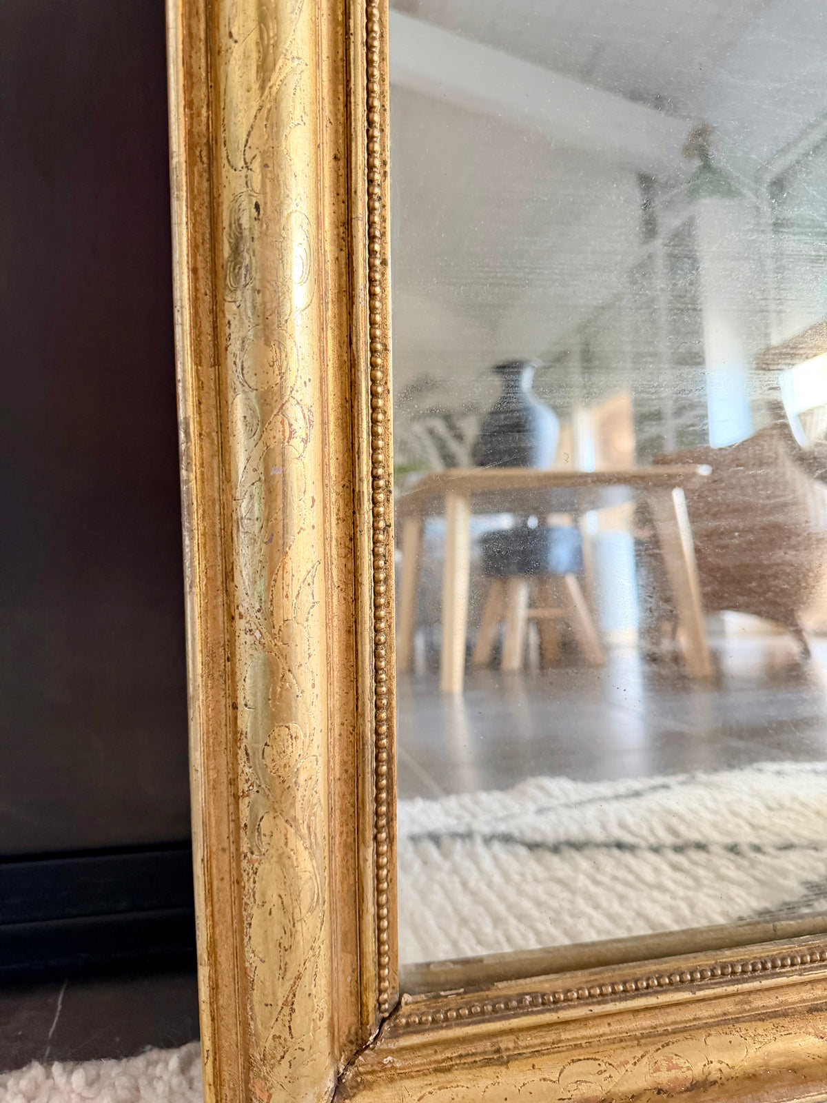 Miroir ancien Louis Philippe doré à la feuille d’or