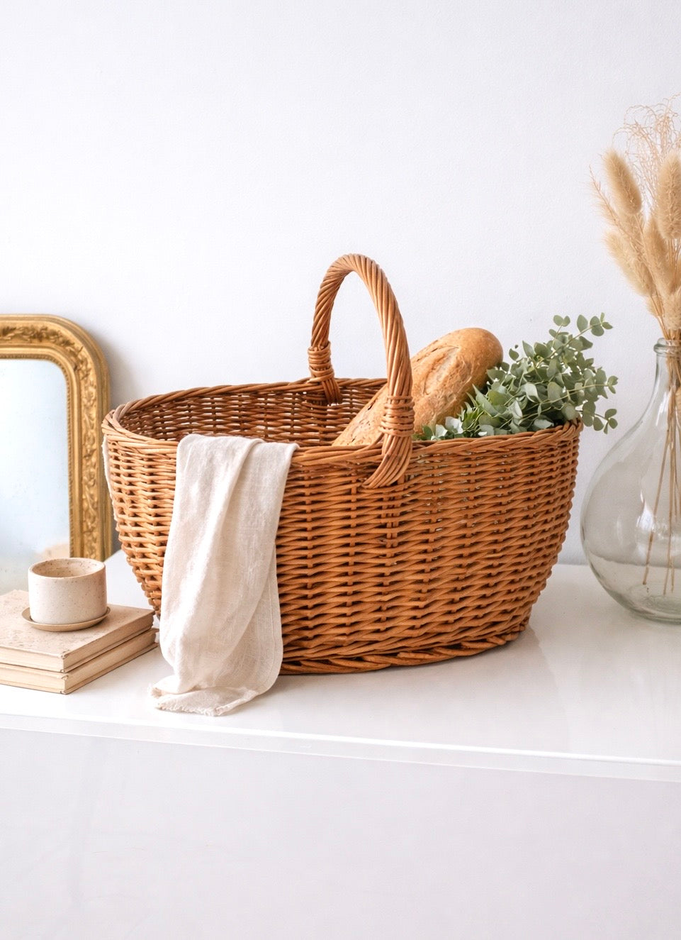 Panier ancien en rotin