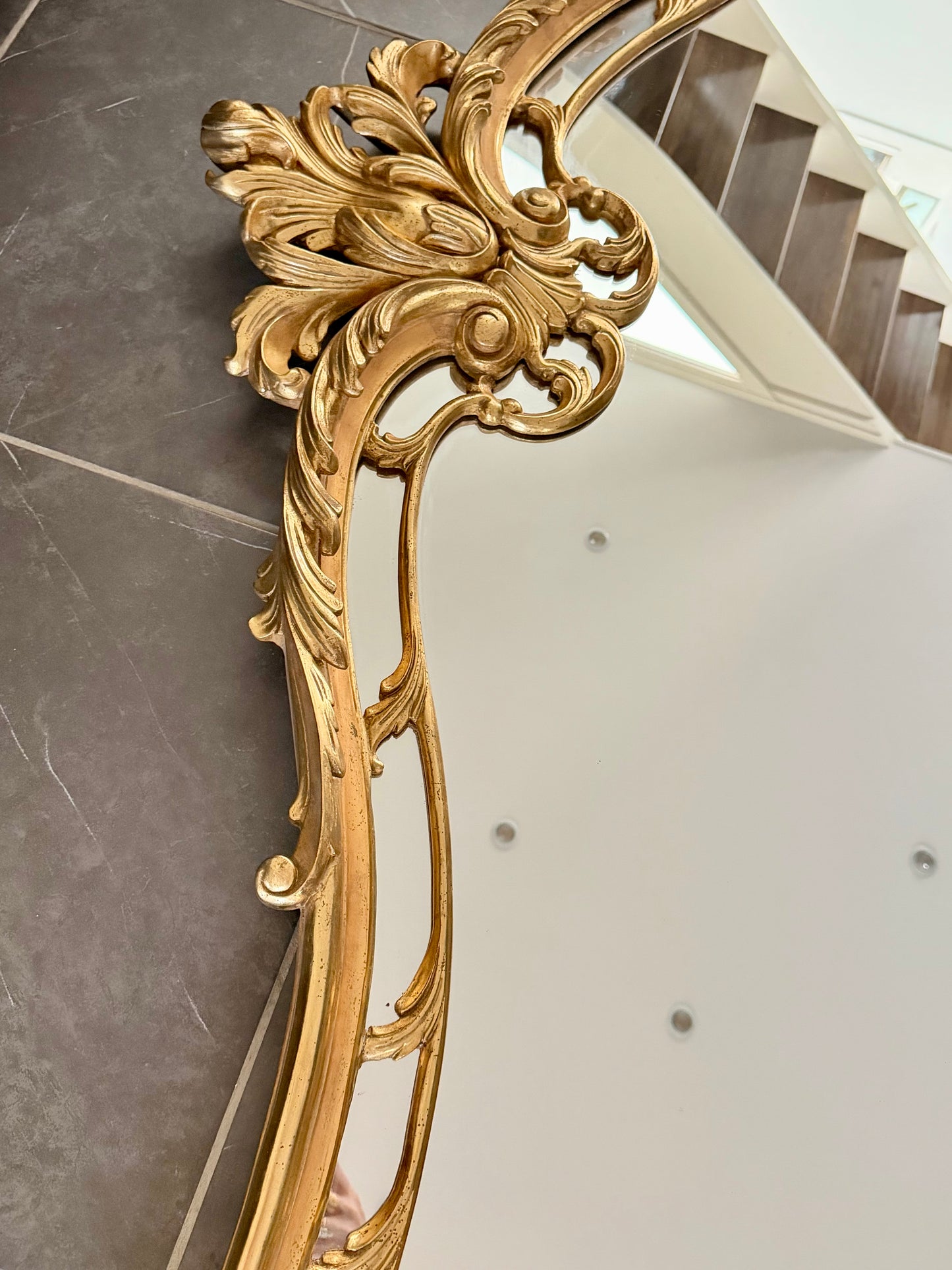 Exceptionnel miroir ancien papillon baroque doré