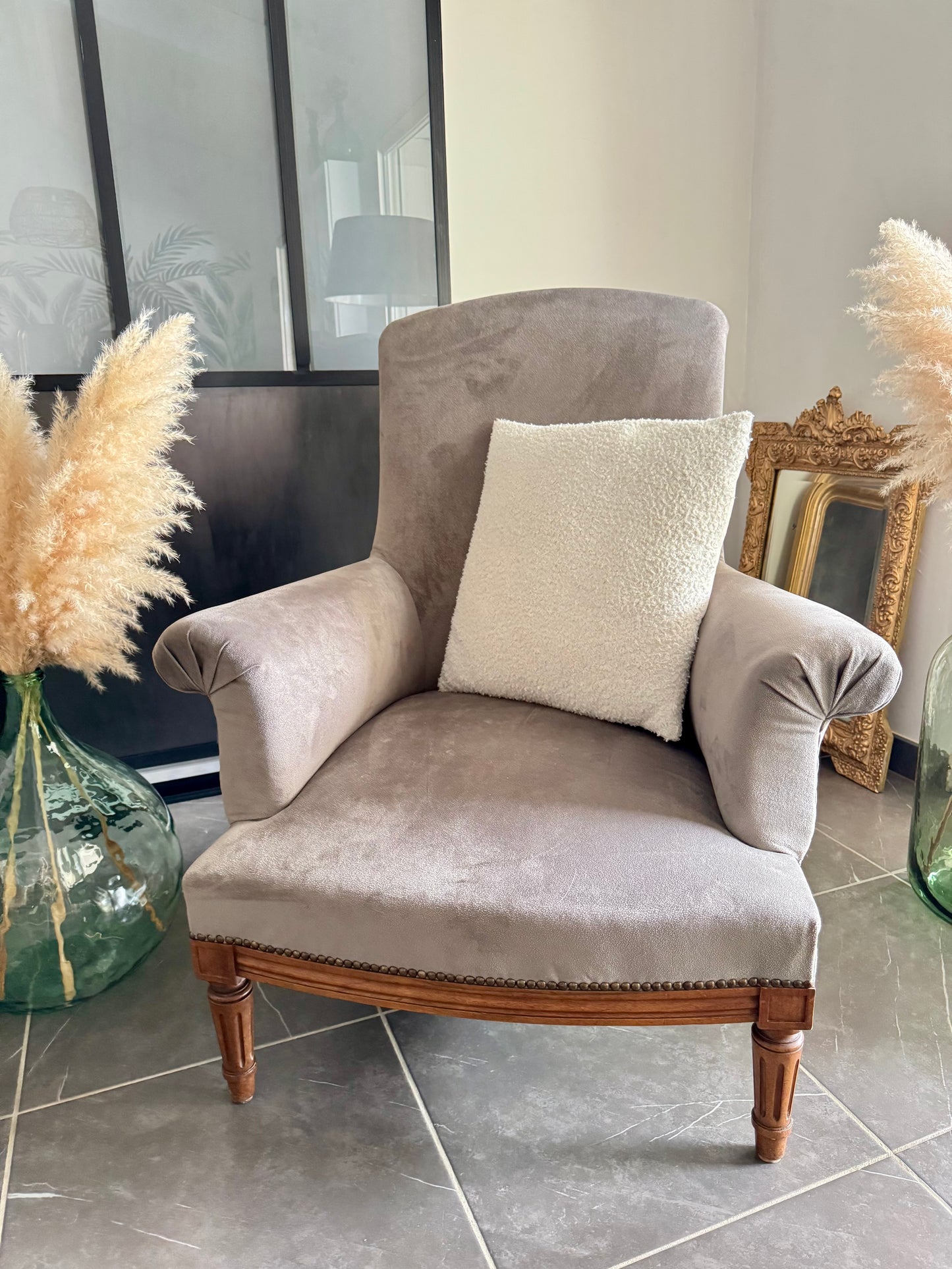 Paire de fauteuils Louis XVI