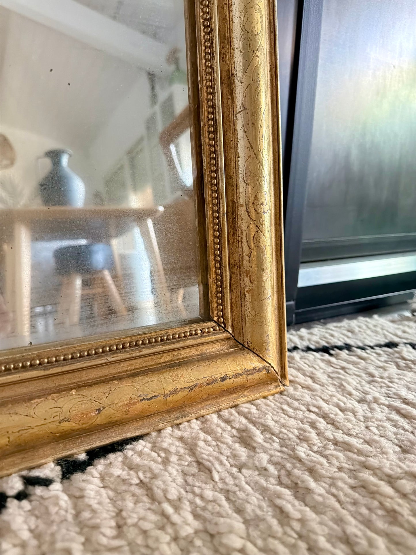 Miroir ancien Louis Philippe doré à la feuille d’or