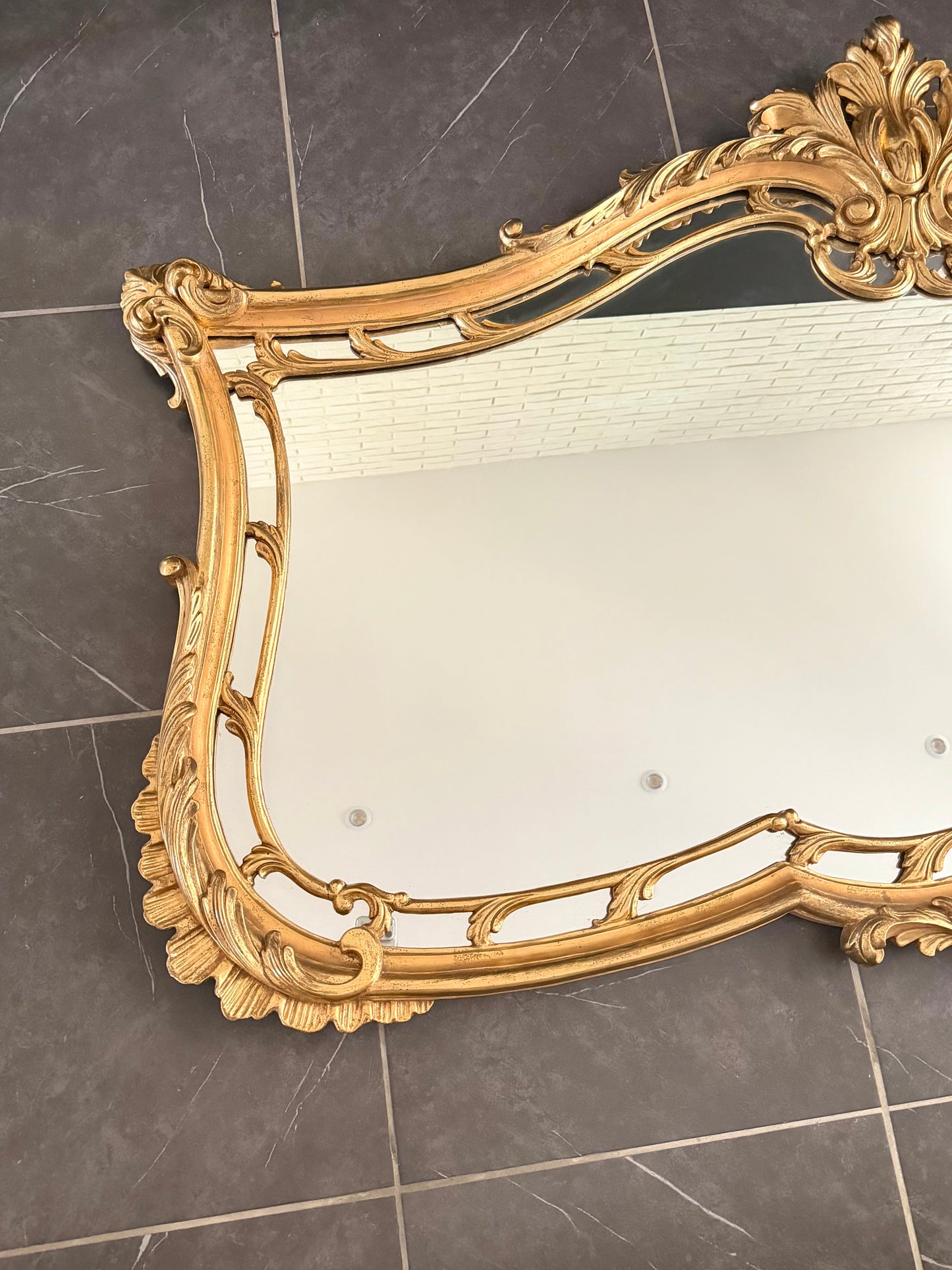 Exceptionnel miroir ancien papillon baroque doré