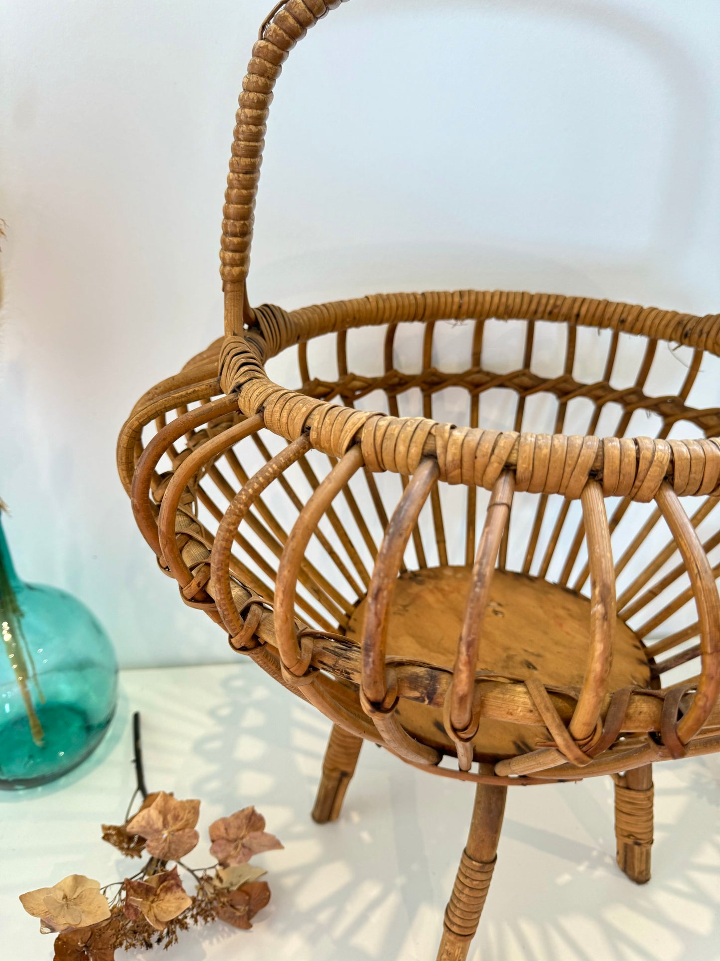 Travailleuse en rotin vintage