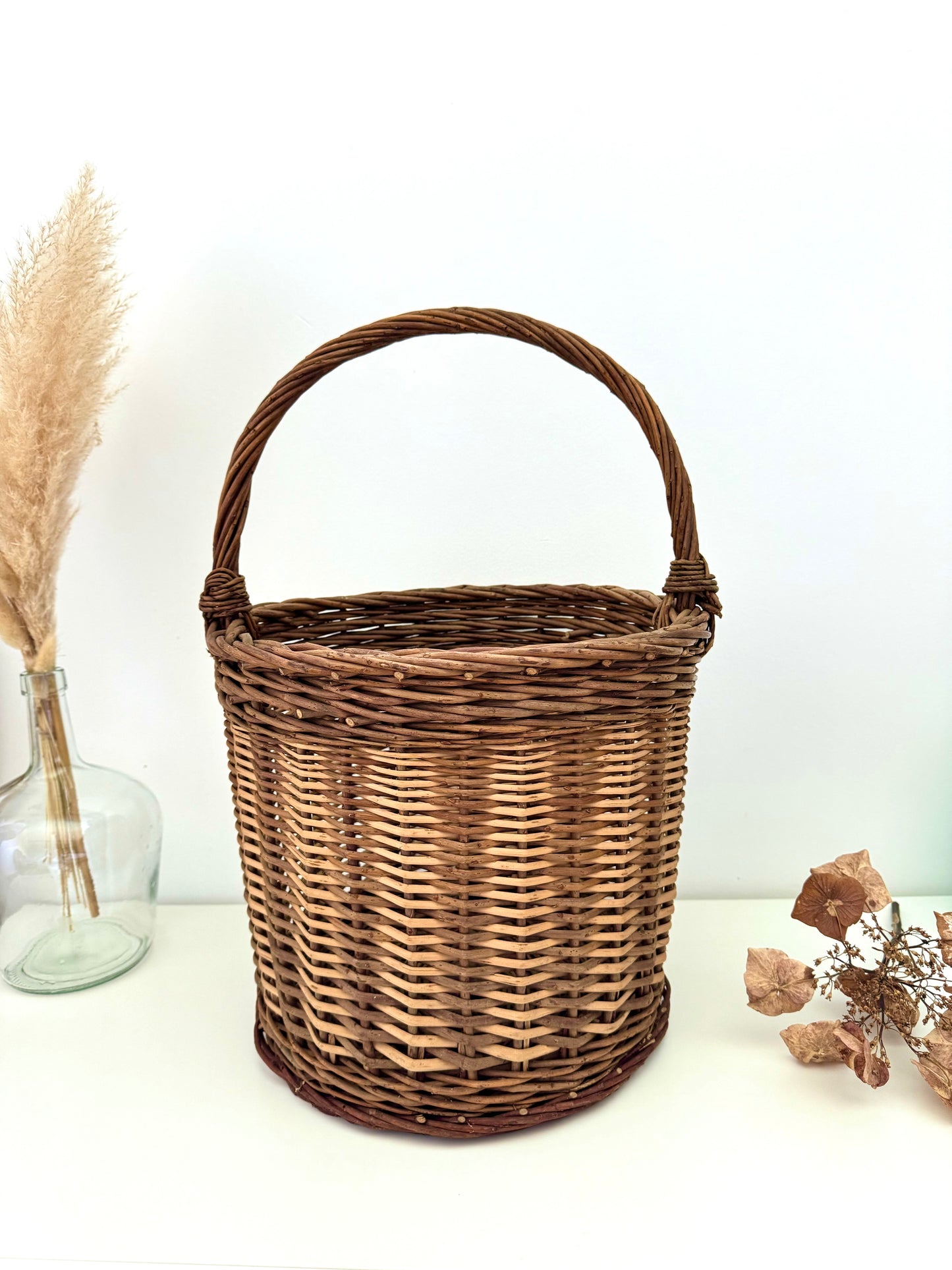 Panier ancien rond en osier