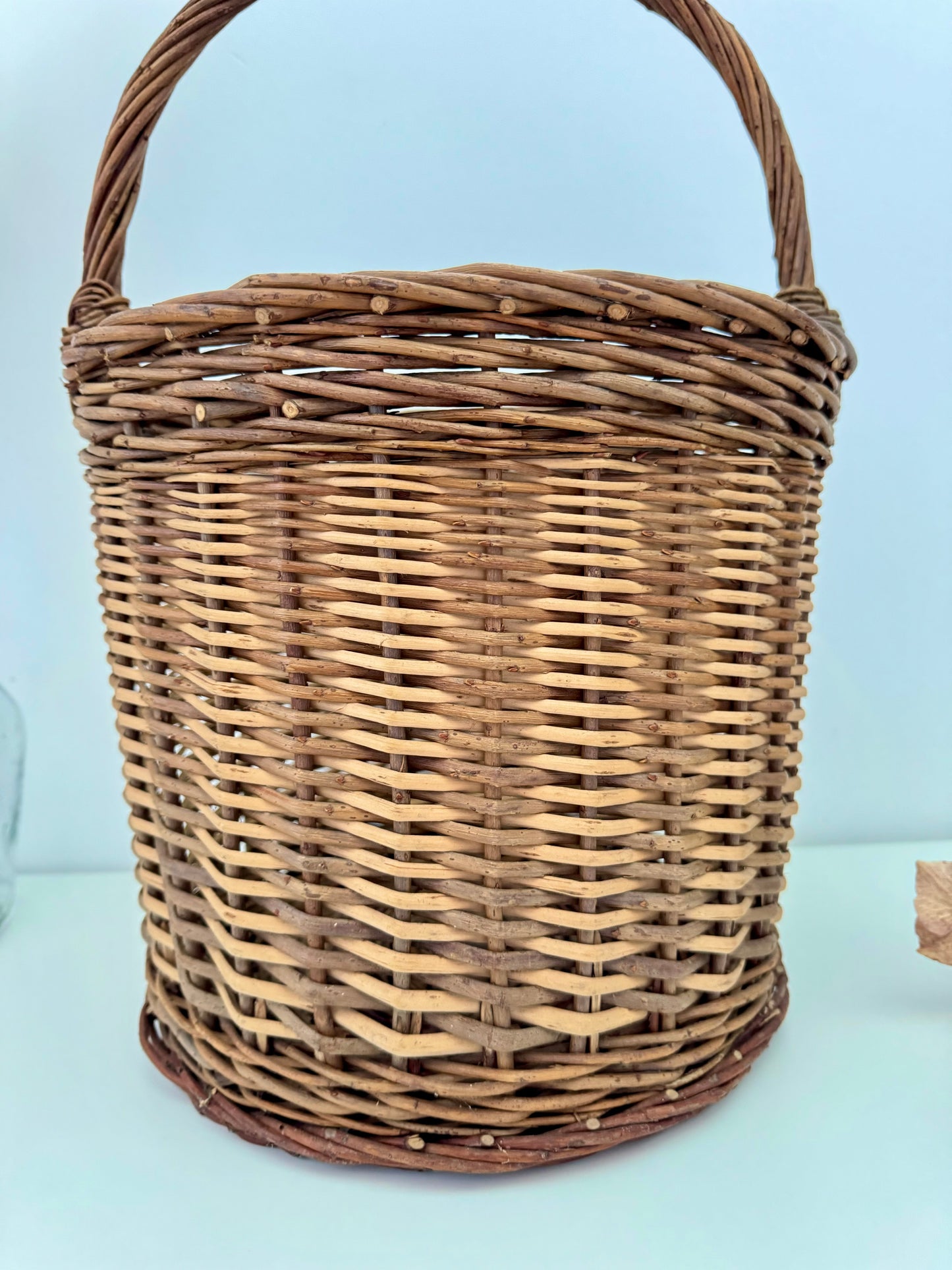 Panier ancien rond en osier