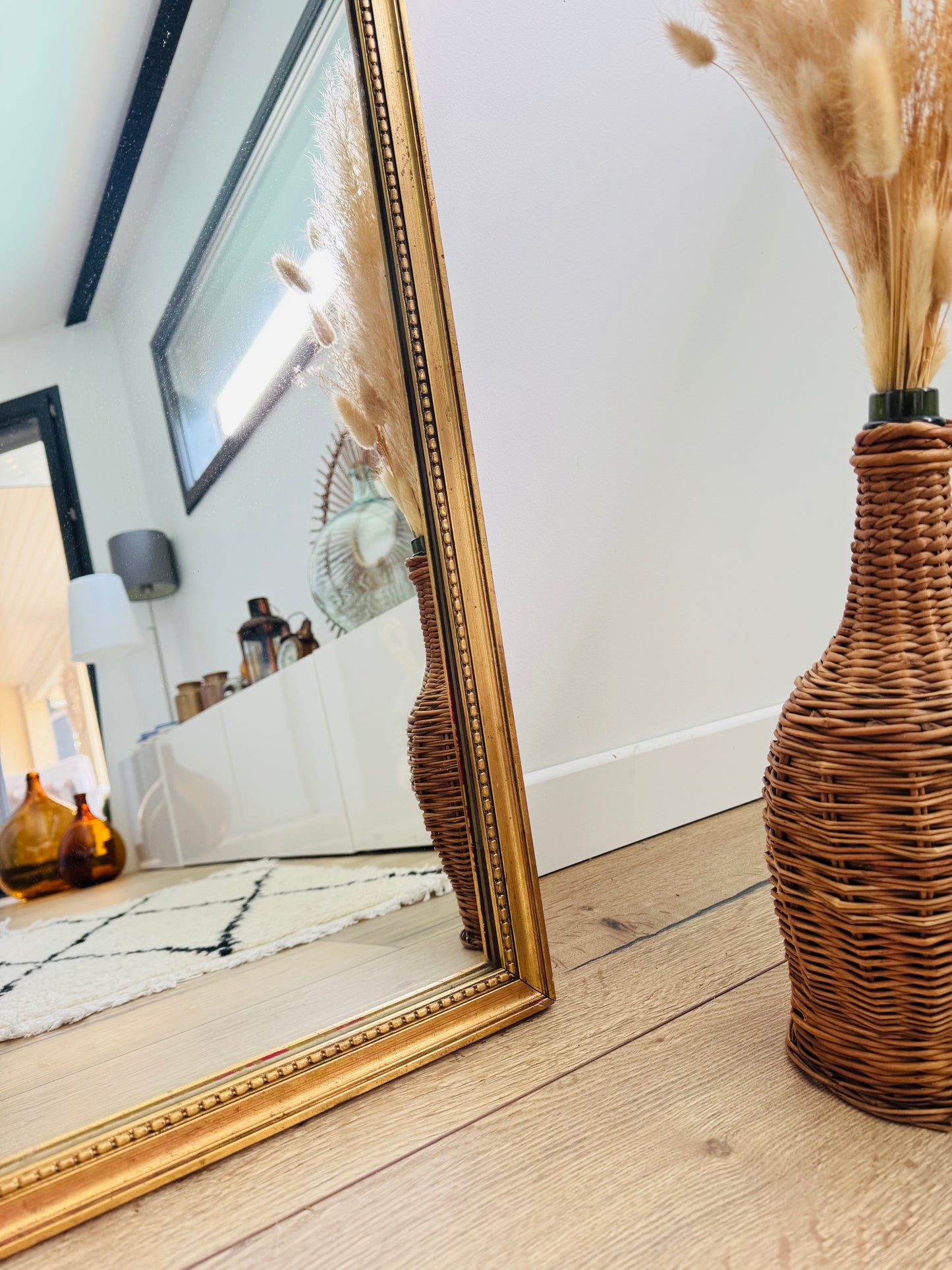 Miroir ancien doré au style classique