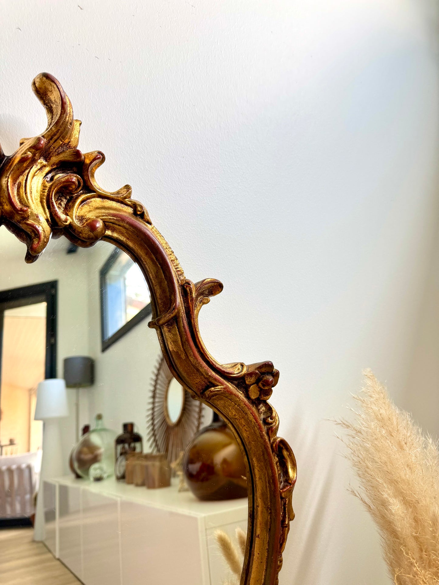 Miroir ancien doré, style baroque